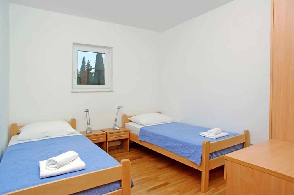 Aparthotel Marina Gromela Mirce Zimmer foto