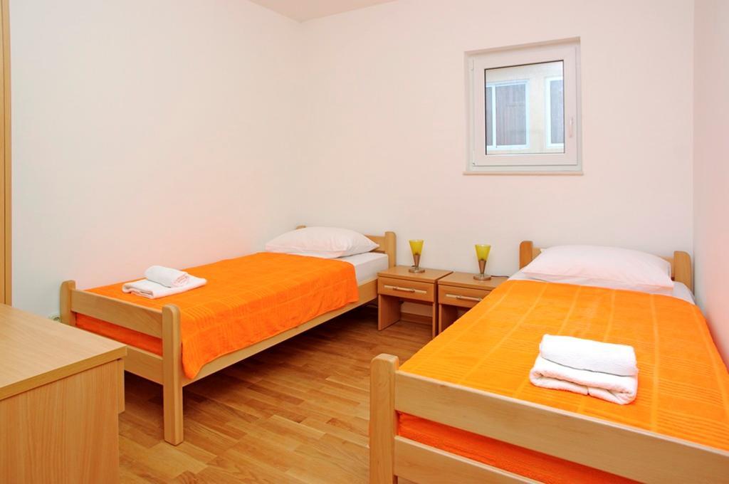 Aparthotel Marina Gromela Mirce Zimmer foto